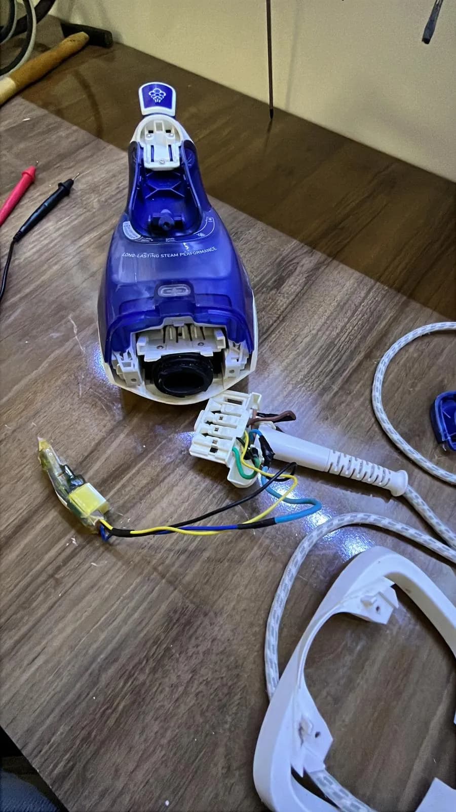 Elektrikli süpürge kablo ve bağlantı onarımı